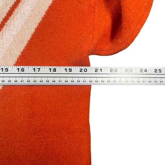 BiBi Women’s V-Neck Sweater in Orange and Cream Size L - Picture 7 of 10